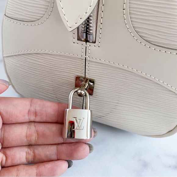 Louis Vuitton Bowling Montaigne GM - Ivory Epi Leather - Picture 2 of 12